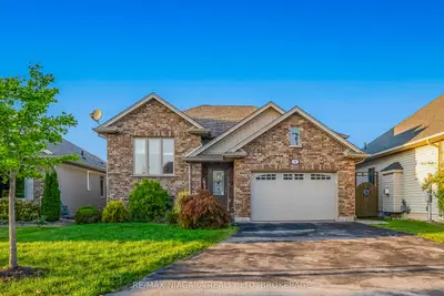 22 HENLEY Court, Welland, ON L3B 6E8
