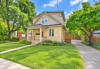19 James Street, Waterloo, On N2j 2s8