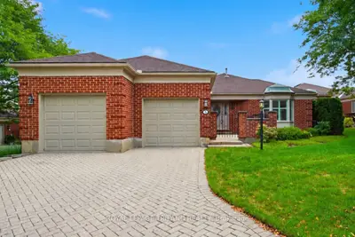 60 Rosecliffe Crescent 8, London South, On N6k 4e5