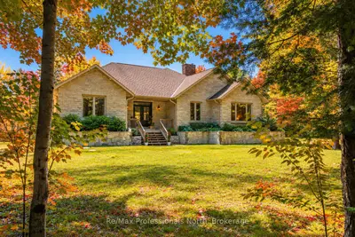2452 DOE LAKE Road, Gravenhurst, ON P1P 1R3