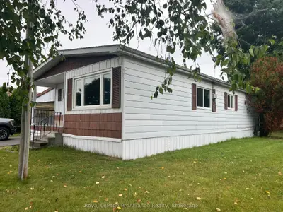 4 Dove Lane 401, Quinte West, On K8n 4z3