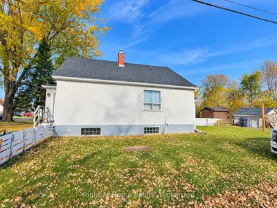 145 Kenogami Avenue S, Thunder Bay, On P7b 4r8