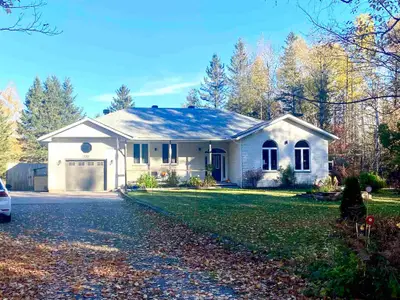220 Case Road, Sault Ste Marie, On P6a 6j8