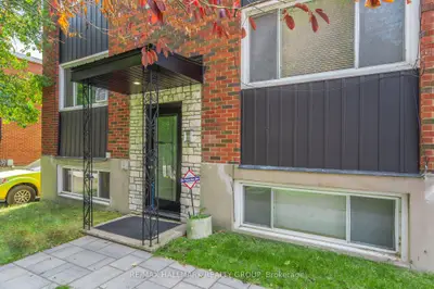 108 Lebrun Street 4, Vanier And Kingsview Park, On K1l 5c9