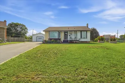 15 Coleman Drive, Quinte West, On K8v 3a5