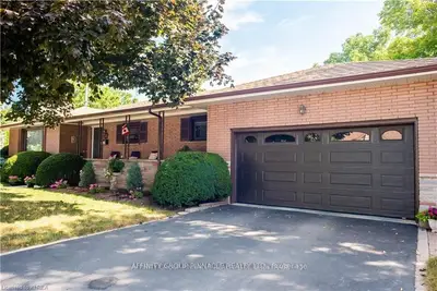 30 ADELAIDE Street S, Kawartha Lakes, ON K9V 3J7
