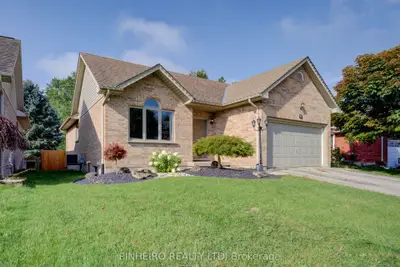 42 Hickory Boulevard W, Strathroy-caradoc, On N7g 4e9