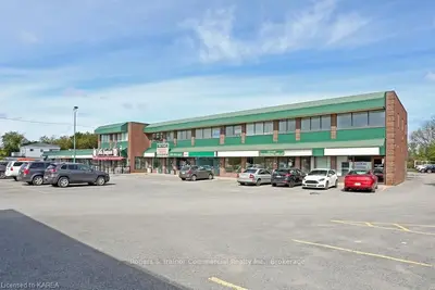 1724 Bath Road 204, Kingston, On K7m 4y2