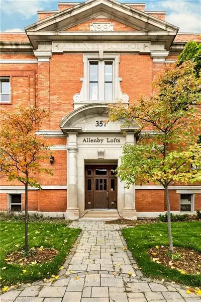 357 Hunter Street W 13, Hamilton, On L8p 1s6