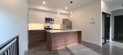 398 Marguerite Avenue Unit A, Vanier And Kingsview Park, On K1l 7w6