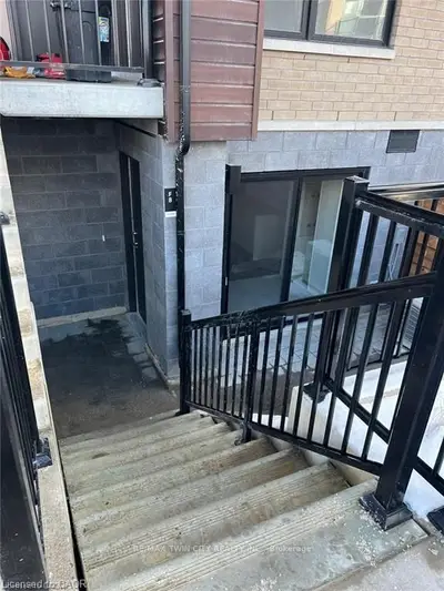20 Palace Street F8, Kitchener, On N2e 0j3