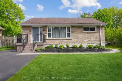 13 Beaucourt Place Upper, Hamilton, On L8s 2p8