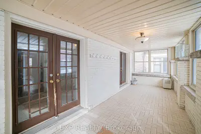 52 Proctor Boulevard Main, Hamilton, On L8m 2m4