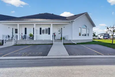 69 Lowry Place, Loyalist, On K7n 0e2