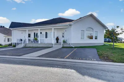 69 Lowry Place, Loyalist, On K7n 0e2