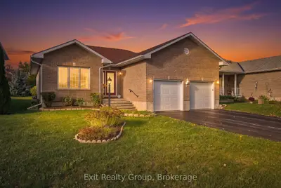 17 Aletha Drive, Prince Edward County, On K0k 3l0