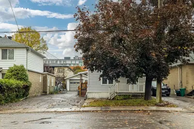 137 Genest Street, Vanier And Kingsview Park, On K1l 7y8