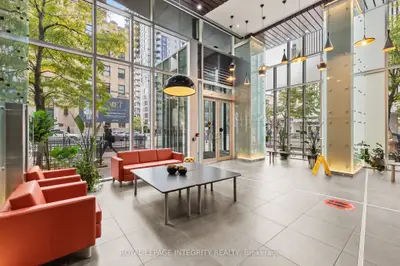 179 Metcalfe Street 1004, Ottawa Centre, On K2p 1p7