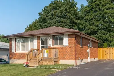 22 Mountford Drive, Guelph, On N1e 6e9
