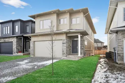8868 Angie Drive, Niagara Falls, On L2h 3w8