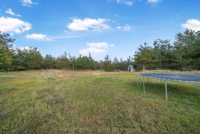 1636 County Road 2, Prince Edward County, On K0k 1g0
