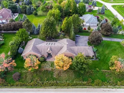 16 Ochs Drive, Puslinch, On N0b 2c0