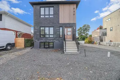 946 Woodroffe Avenue E, Woodroffe, On K2a 3r7