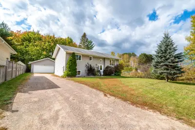 18 Joseph Street, Laurentian Hills, On K0j 1j0