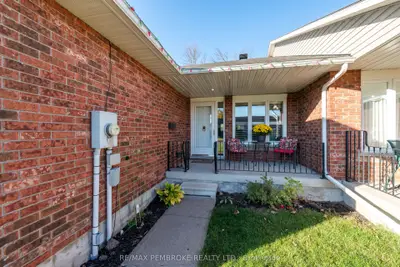 397 Morris Street, Pembroke, On K8a 8p4