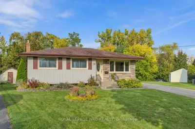 13 Hardwood Grove, St. Catharines, On L2p 1k3