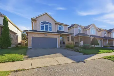 382 Mountain Laurel Crescent, Kitchener, On N2e 4b4