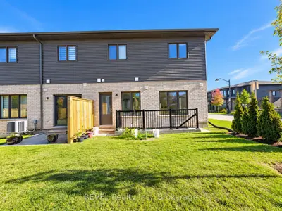 4552 Portage Road 71 #upper, Niagara Falls, On L2e 6a8