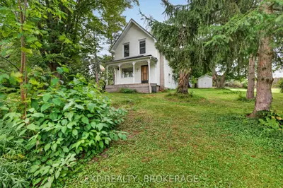 41 Cross Street, Frontenac Islands, On K0h 2y0