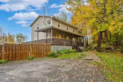 435 County Road 2 E, Front Of Leeds & Seeleys Bay, On K7g 2v4