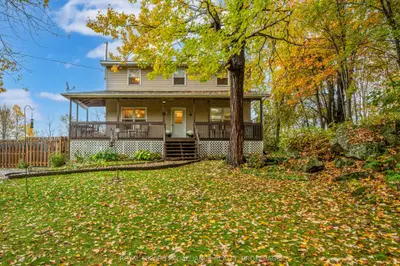 435 County Road 2 E, Front Of Leeds & Seeleys Bay, On K7g 2v4
