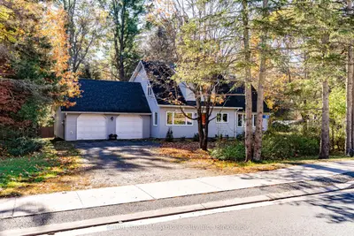 451 Muskoka Rd #10 Road, Huntsville, On P0b 1l0
