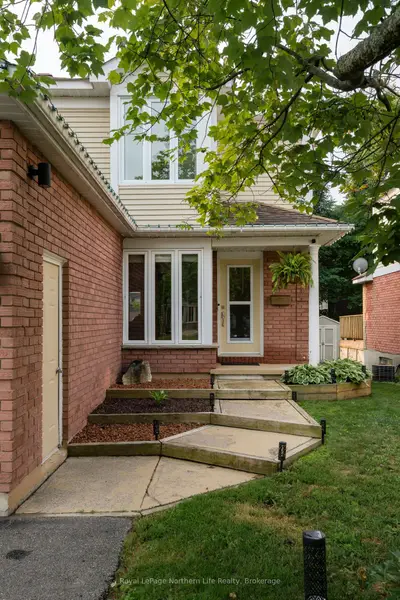 637 Tackaberry Drive, North Bay, On P1b 9l2