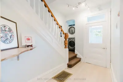 33 Argyle Avenue, Ottawa Centre, On K2p 1b3