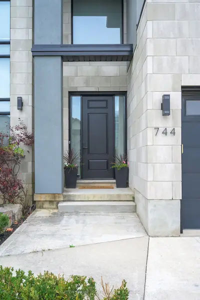 744 Hickorystick Key, London North, On N6g 0m9