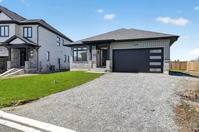 6192 Curlin Crescent, Niagara Falls, On L2h 3w8