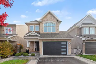 557 Silverbell Crescent, Blossom Park - Airport And Area, On K1t 0n9