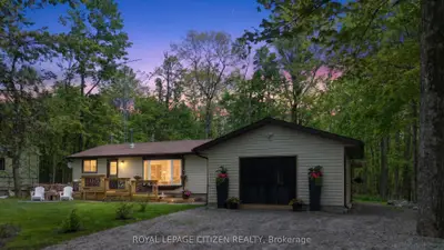 32 Teds Lane, Trent Lakes, On K0l 1k0
