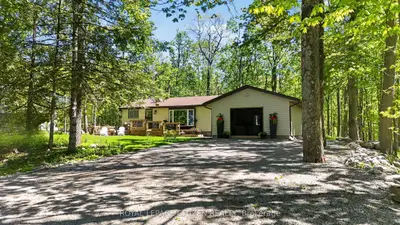 32 Teds Lane, Trent Lakes, On K0l 1k0