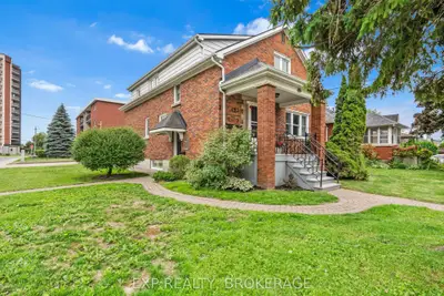 493 College Street, Kingston, On K7l 4m8