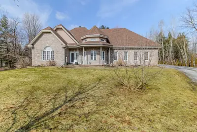 591 Du Parc Road, Champlain, On K0b 1k0