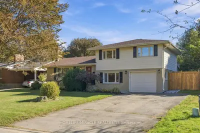 15 Meadow Road, Brantford, On N3r 3k9