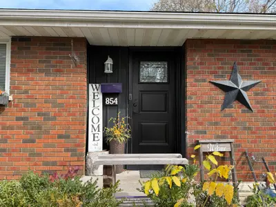 854 Barnardo Avenue, Peterborough, On K9h 5v9