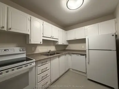 60 Windward Street 204, St. Catharines, On L2m 4h2