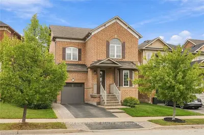 32 Wimberly Avenue, Hamilton, On L8b 0r9
