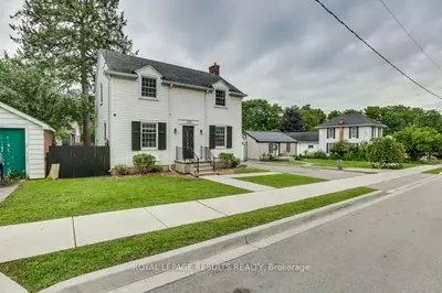122 Merritt Street, Ingersoll, On N5c 3a1